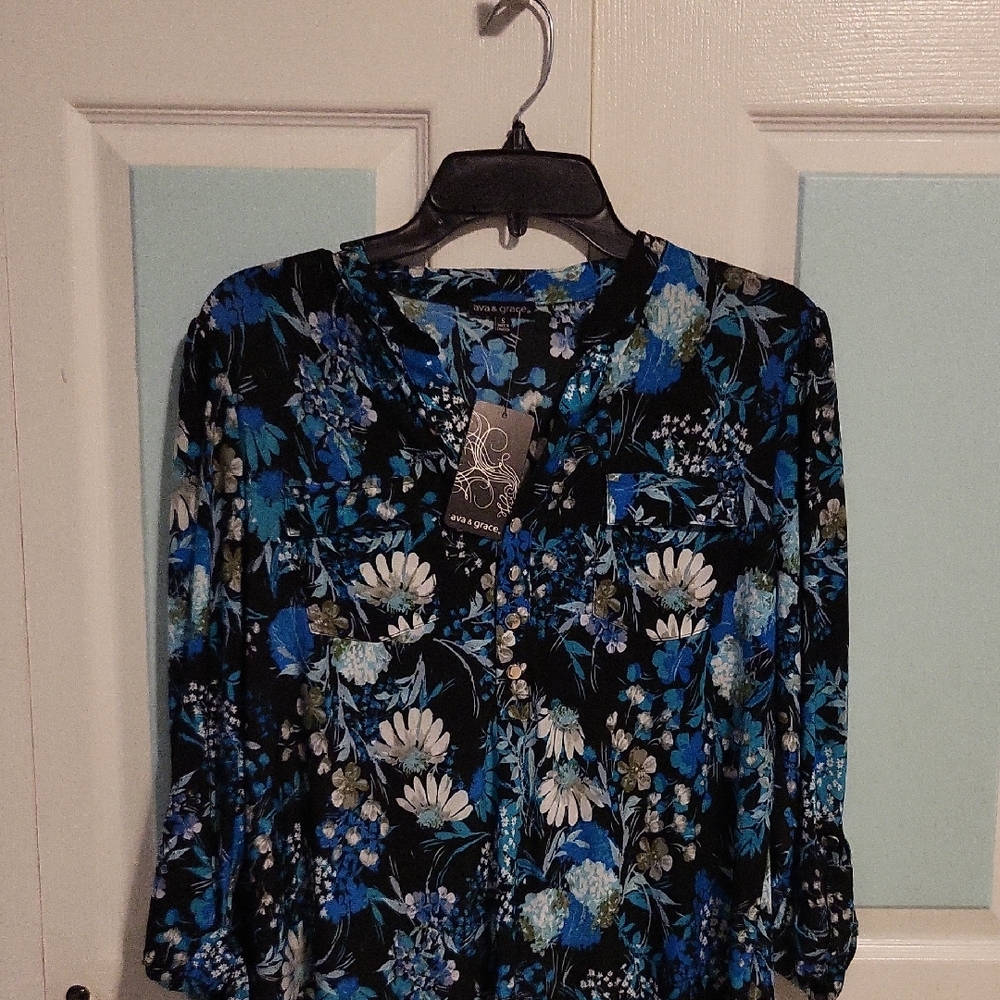 Ava & Grace Black and Blue Graphic Blouse
